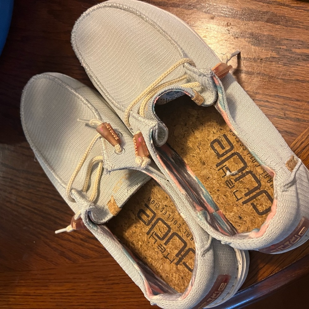 Hey Dude NWOT women’s Shoes sz 11